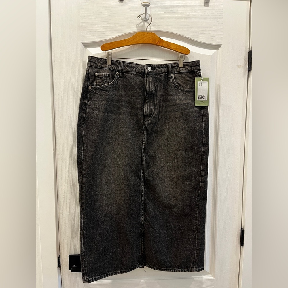 H&M Black Denim Midi Skirt